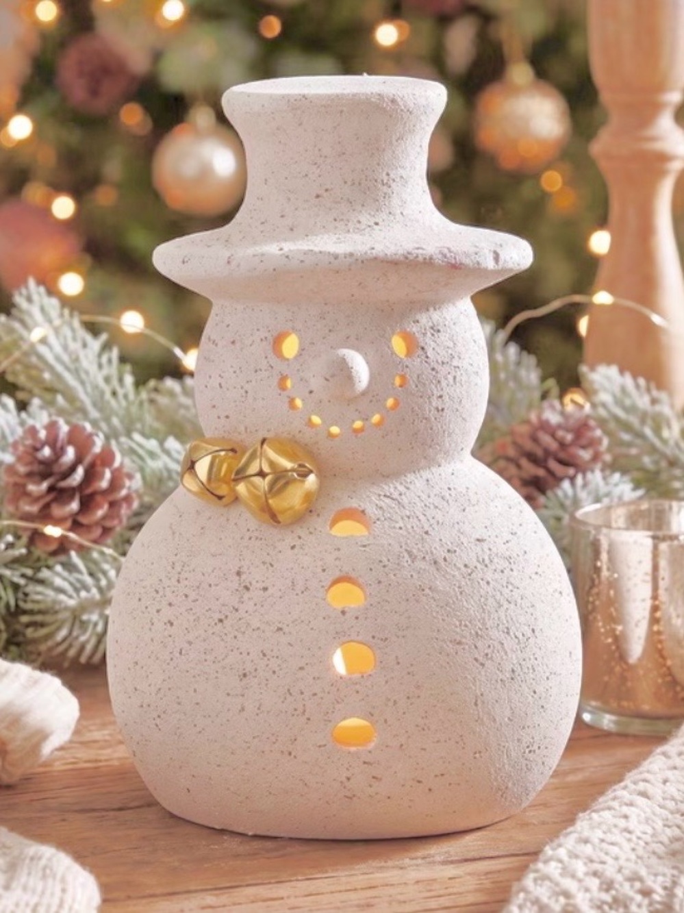 🆕- White Textured Ceramic Light-Up Christmas Snowman.